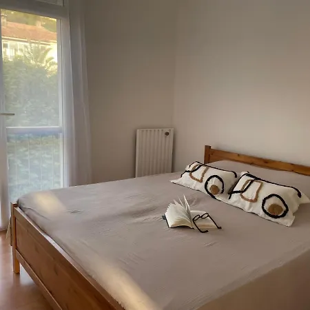 Appartement Les Pieds Dans L'Eau Saint-Mandrier-sur-Mer Exterior photo