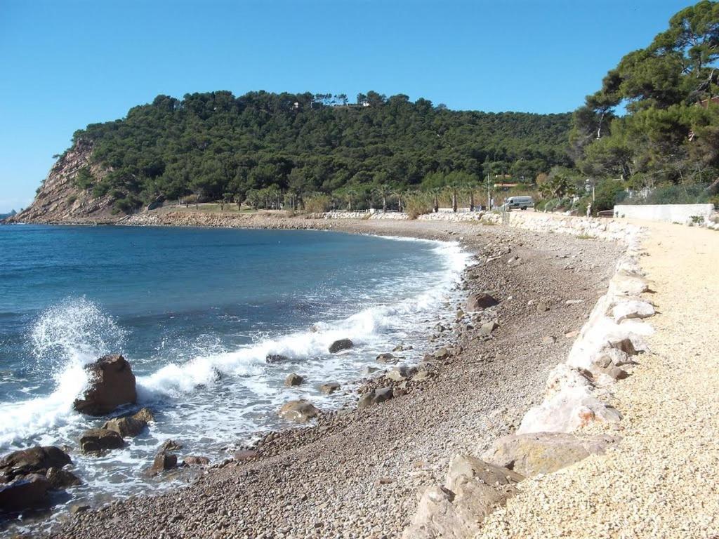 Les Pieds Dans L'eau * Saint-Mandrier-sur-Mer