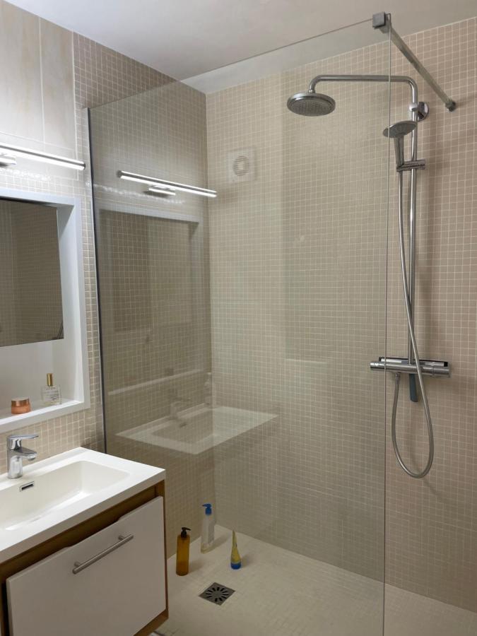 Les Pieds Dans L'eau Apartment